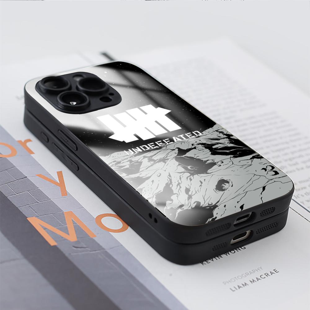Modne, stylowe etui na telefon – Magnetic Phone Case recenzja i cena